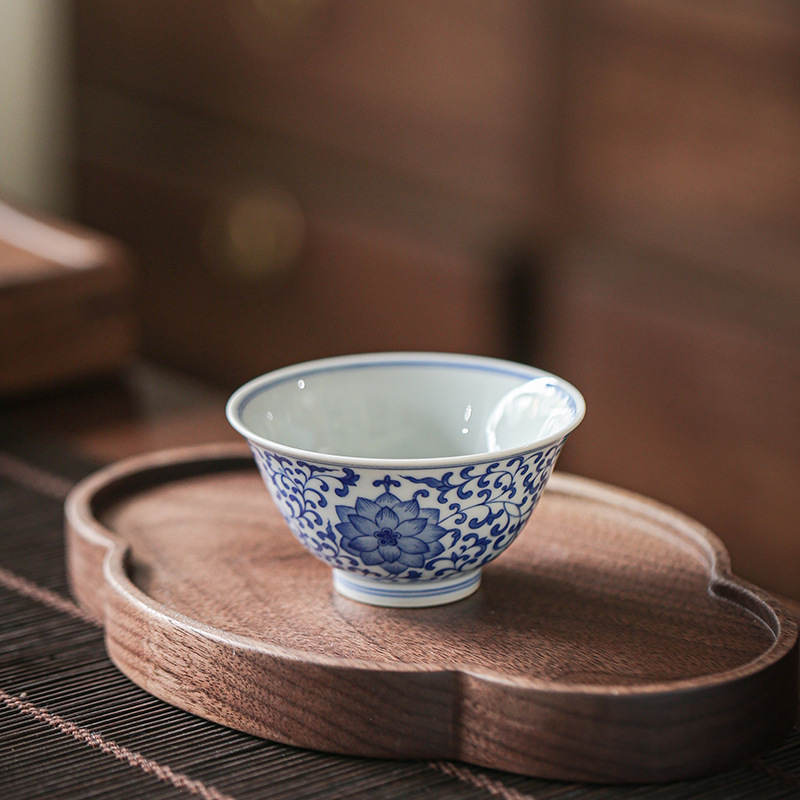 青花手绘主人杯点工缠枝莲纹景德镇陶瓷喝茶杯子内绘莲花手工单杯