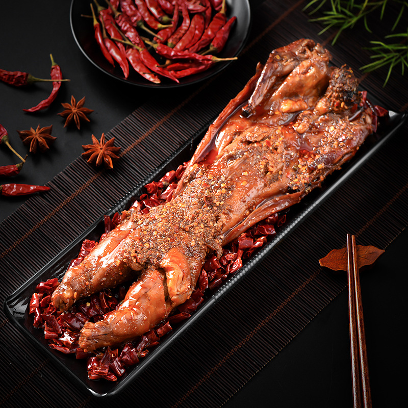 卤红烧冷吃兔腿五香辣兔头真空麻辣手撕全兔整只四川自贡特产即食