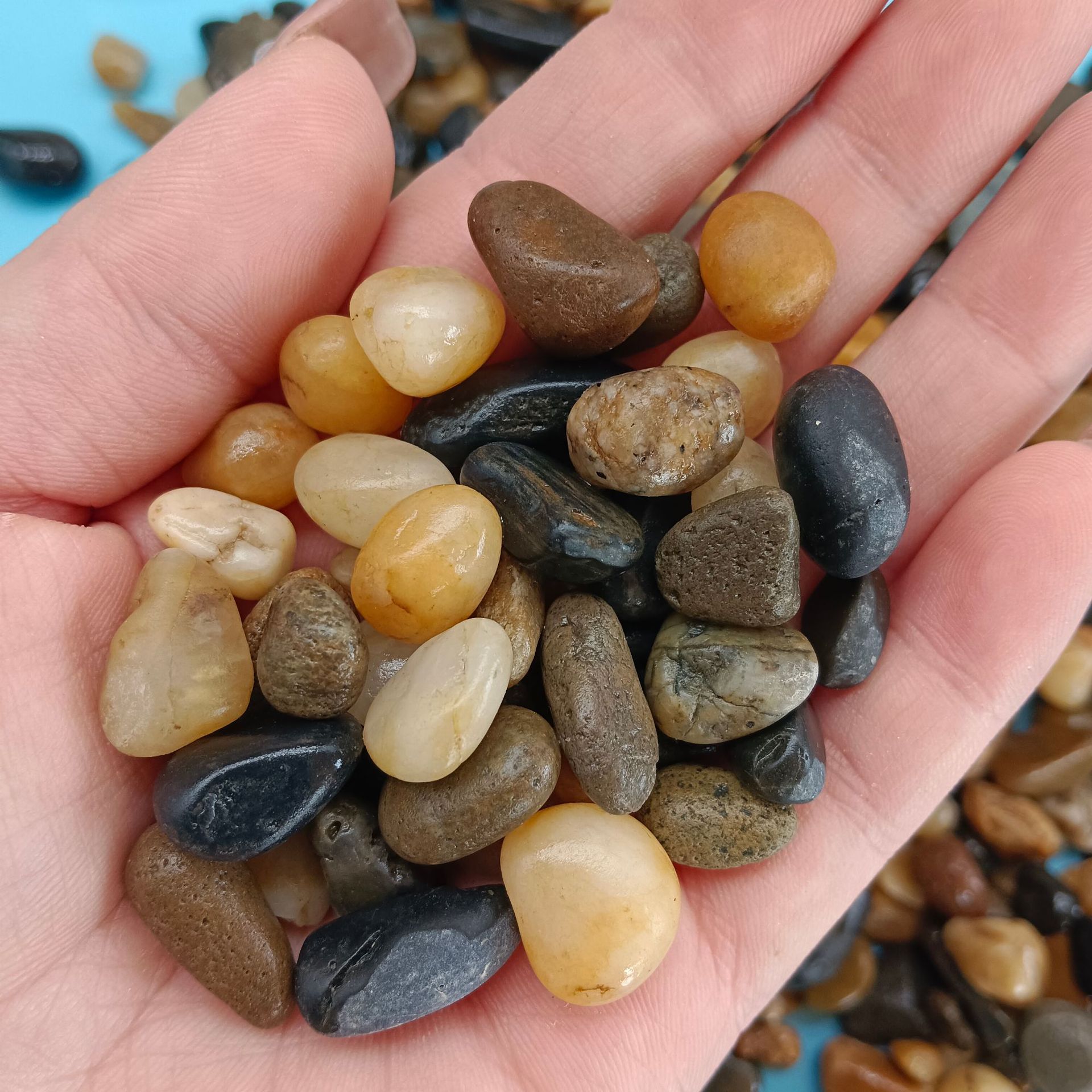 供应豆石6-9mm 溪流石 地暖回填专用豆石 鱼缸造景小石子