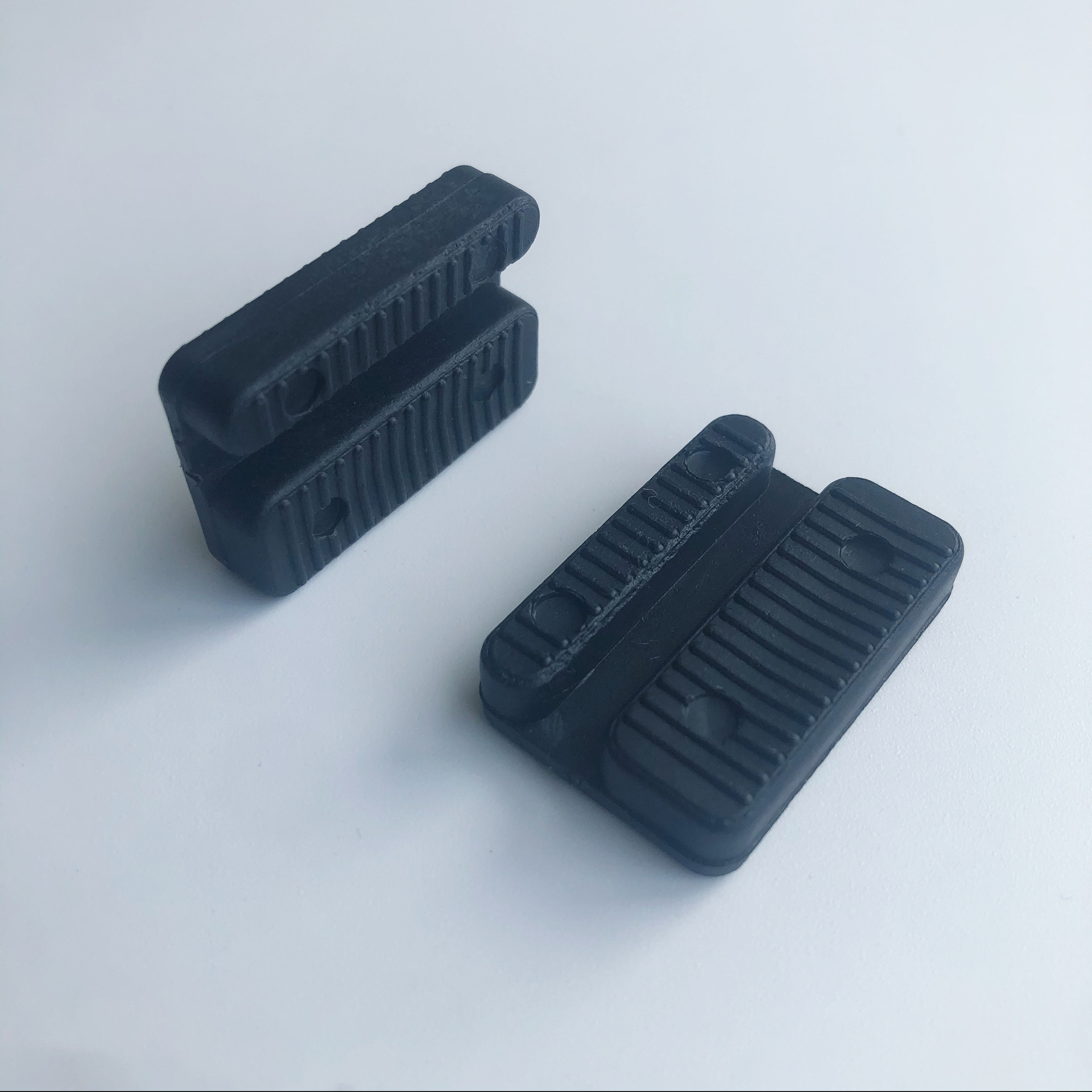 8mm玻璃垫块 断桥门窗玻璃垫块 两玻垫块 带槽玻璃垫块 塑料垫片