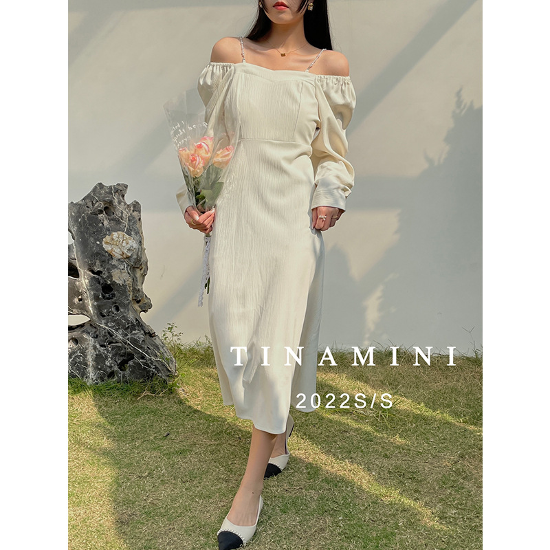 【tinamini】 早春上新 时尚纯色中长款连衣裙(配可拆珍珠链条)