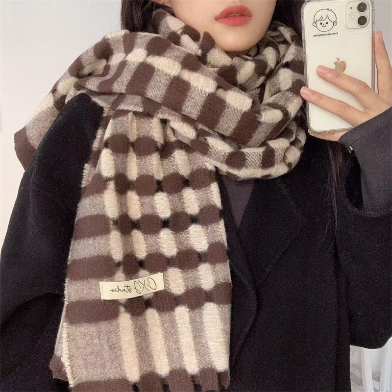 New Japanese and Korean Style Niche Plaid Scarf Women's Autumn and Winter Shawl Thickened Warm Student Hollow Scarf All-Matching