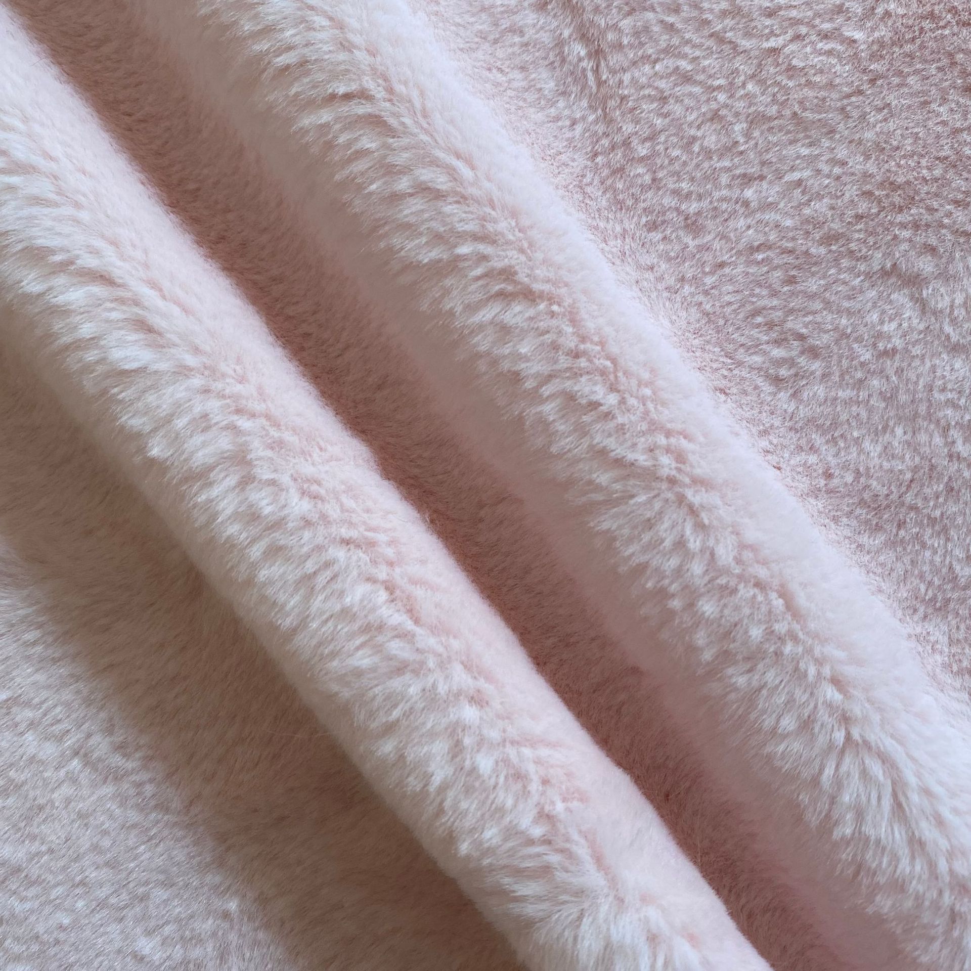 厂家供应小兔毛仿兔毛人造毛鞋帽服装抱枕箱包针织面料布料