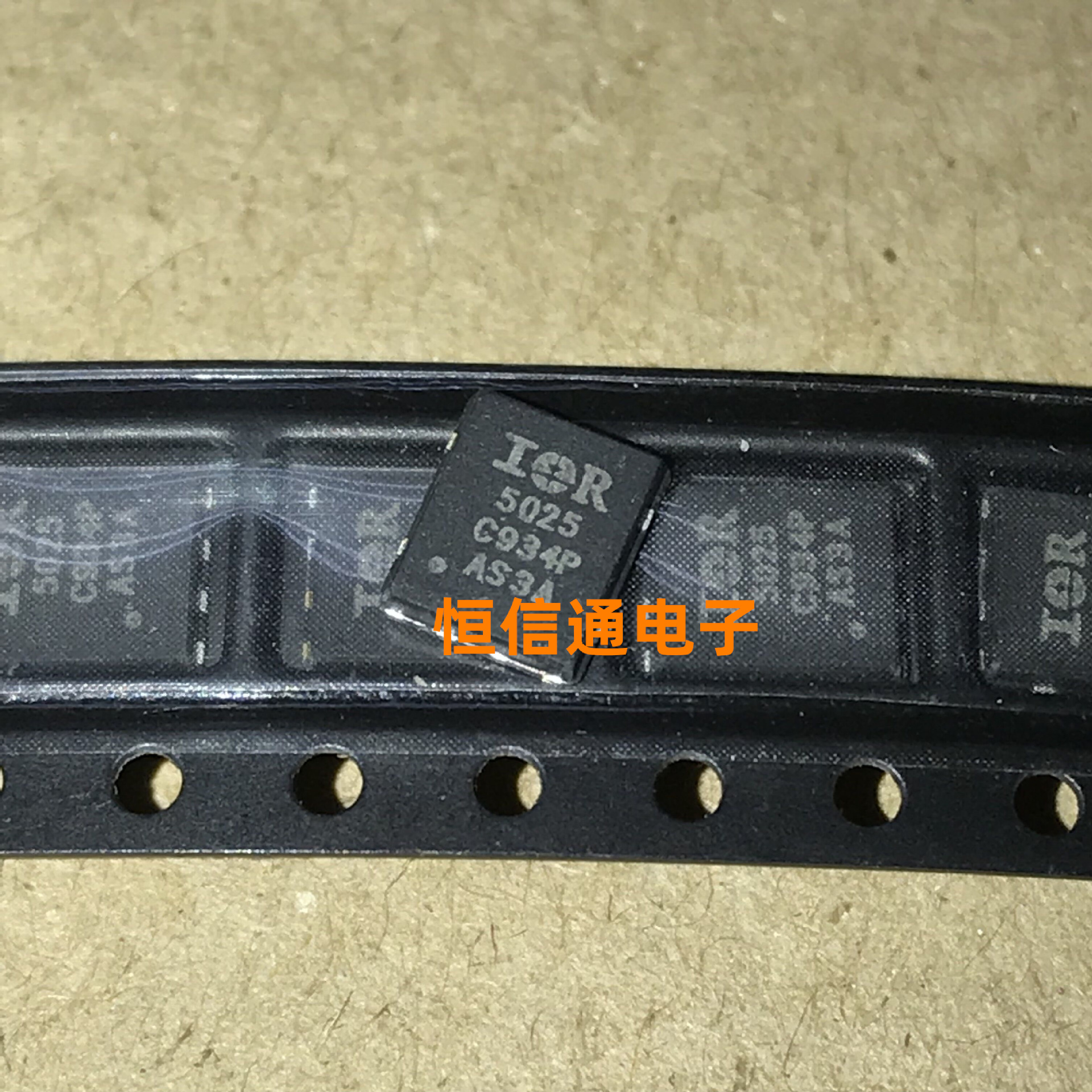 全新进口 aon6704 丝印:6704 25a 30v dfn-8 场效应管 实图拍摄