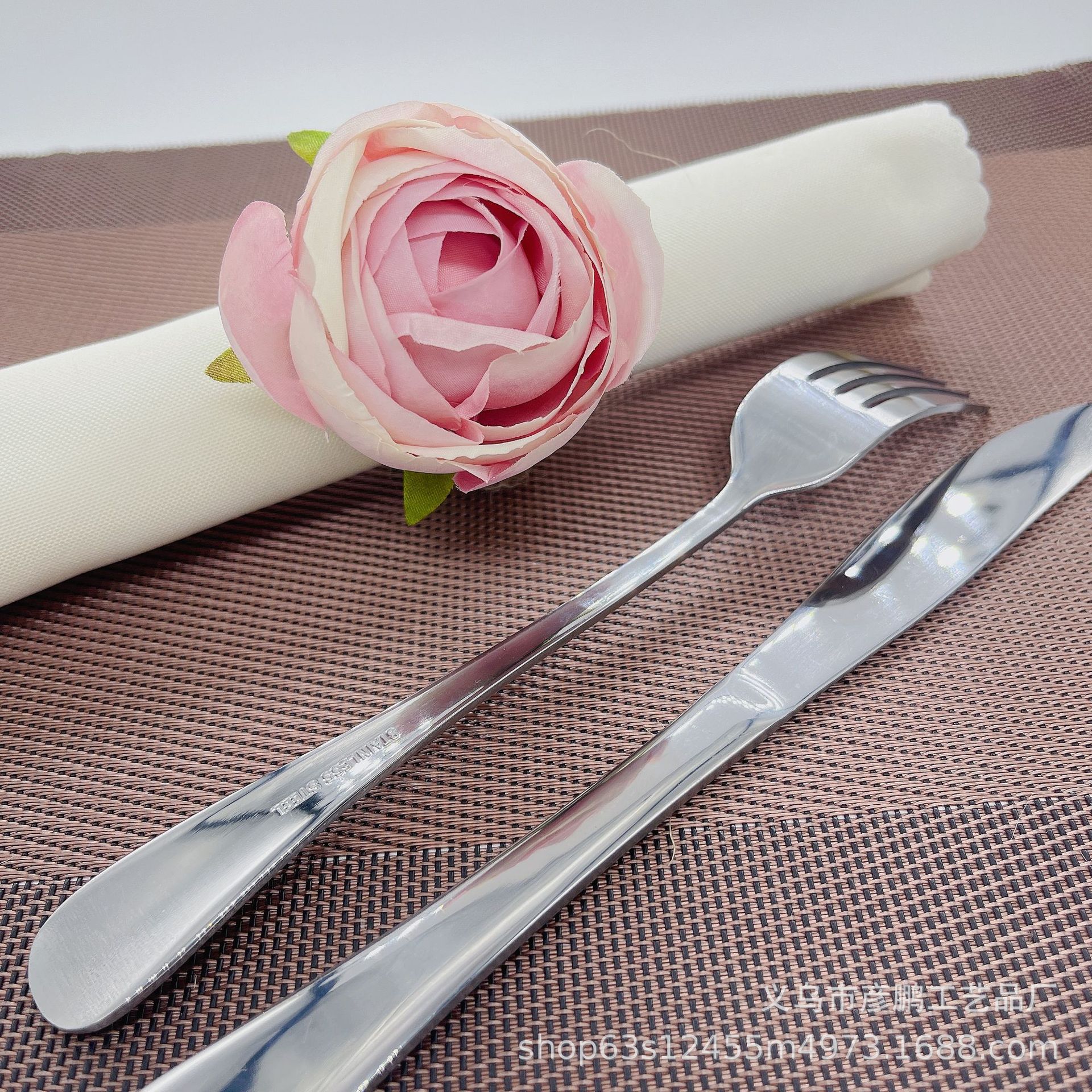 New Cross-Border Hotel Napkin Ring Artificial Rose Decoration Napkin Ring Napkin Ring Wedding Exquisite Napkin Ring Wholesale