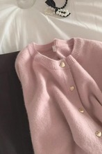 粉色针织开衫女春秋季温柔风浣熊绒感短款毛衣外套小个子上衣