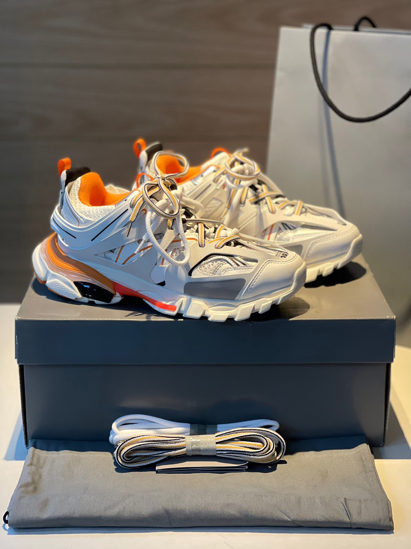 广州名牌鞋货源巴黎三代老爹鞋复古track3.