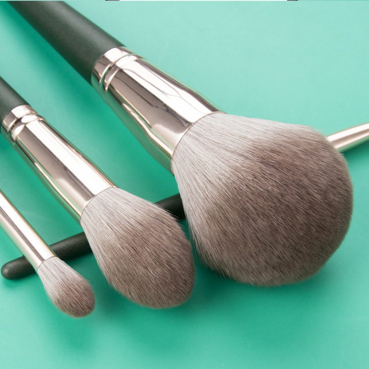 14 PCs Green Cloud Makeup Brushes Suit Super Soft Powder Brush Eye Shadow Blush Brush Cangzhou Beauty Tools Full Set Wholesale