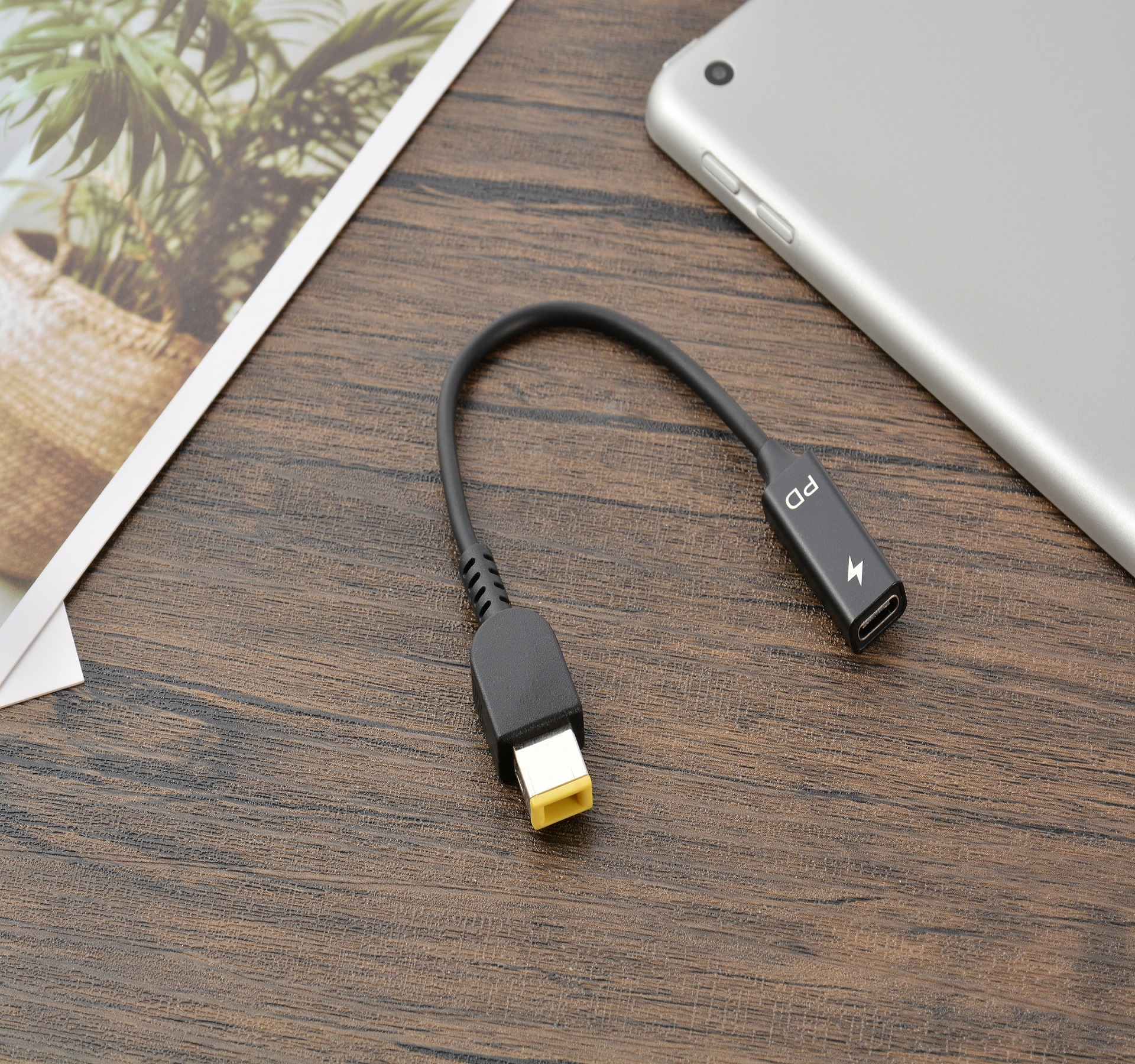 支持45w/65w的pd充电器电流:3a输出口:联想方口输入口:type-c (pd)