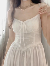 小个子温柔芭蕾风吊带连衣裙女夏季海边穿搭仙女款绝美白色长裙子