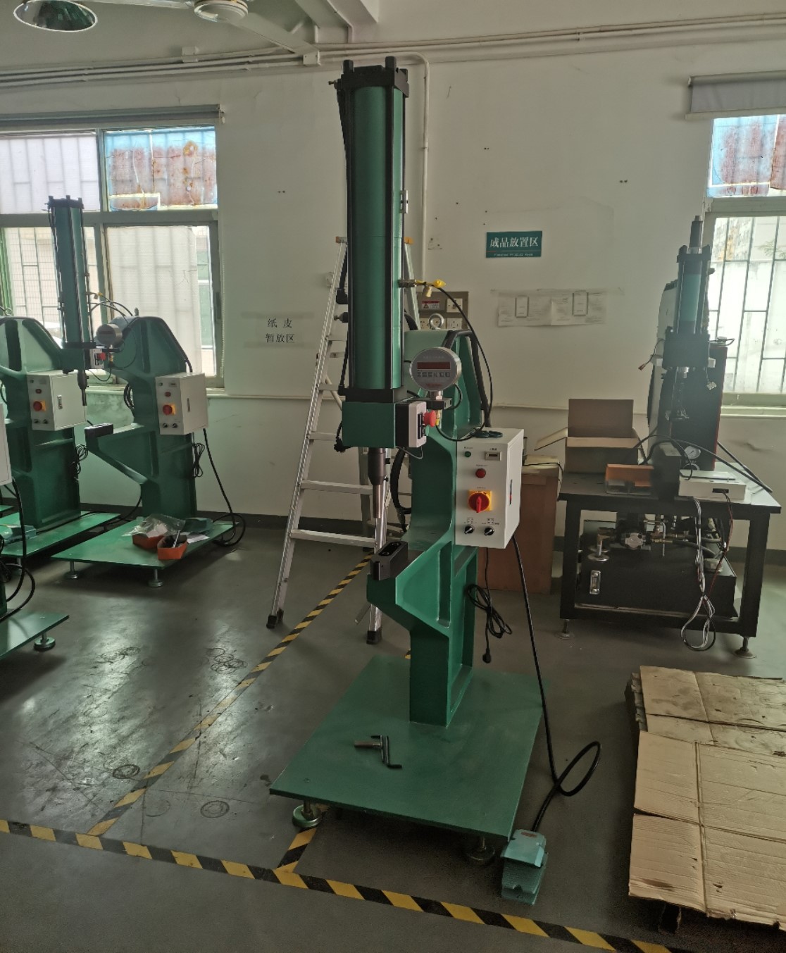 气动压铆机压螺母螺柱螺杆螺帽铆钉机自动送料液压无铆气压旋铆机