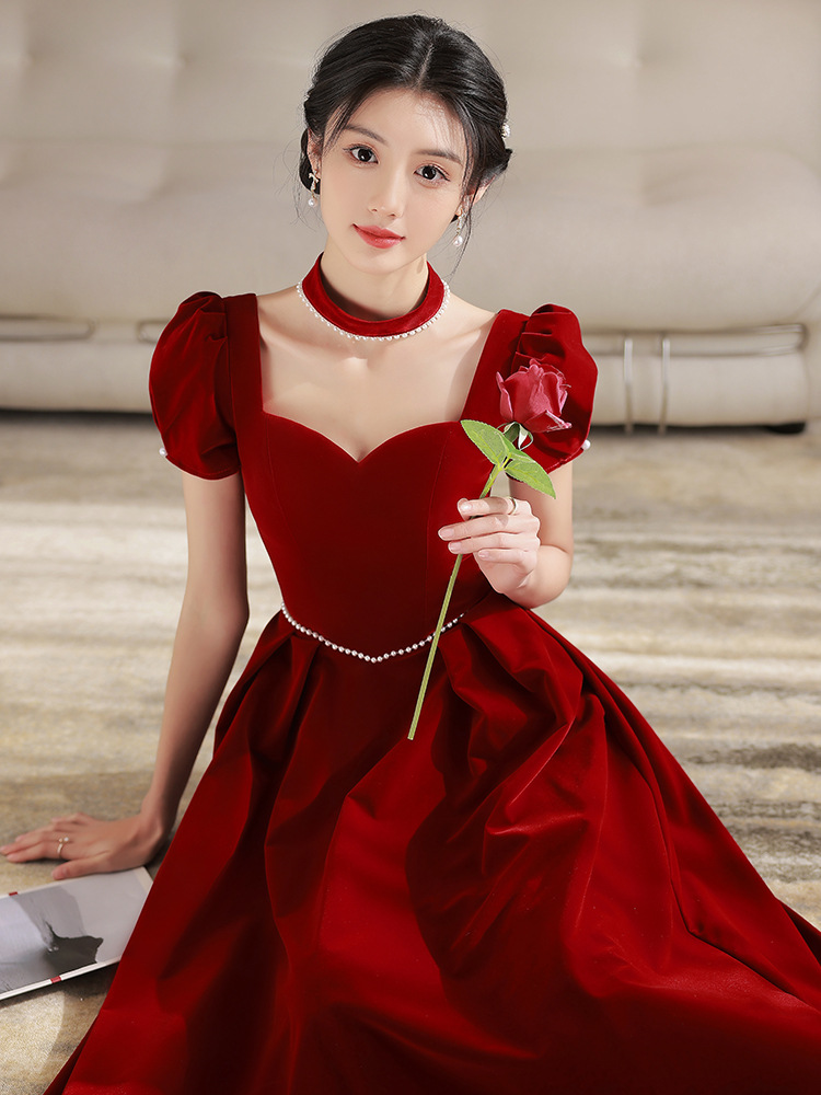 酒红色新娘敬酒服2022春季小个子订婚泡泡袖简单日常礼服工厂货源