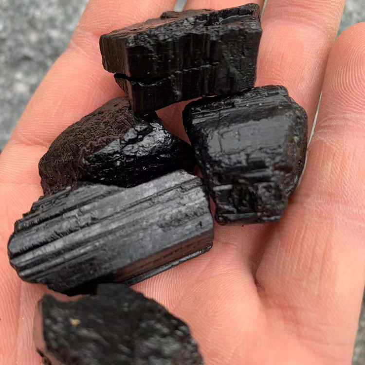 黑碧玺原石 香薰石扩香石 水晶大颗粒 鱼缸花盆装饰石批发