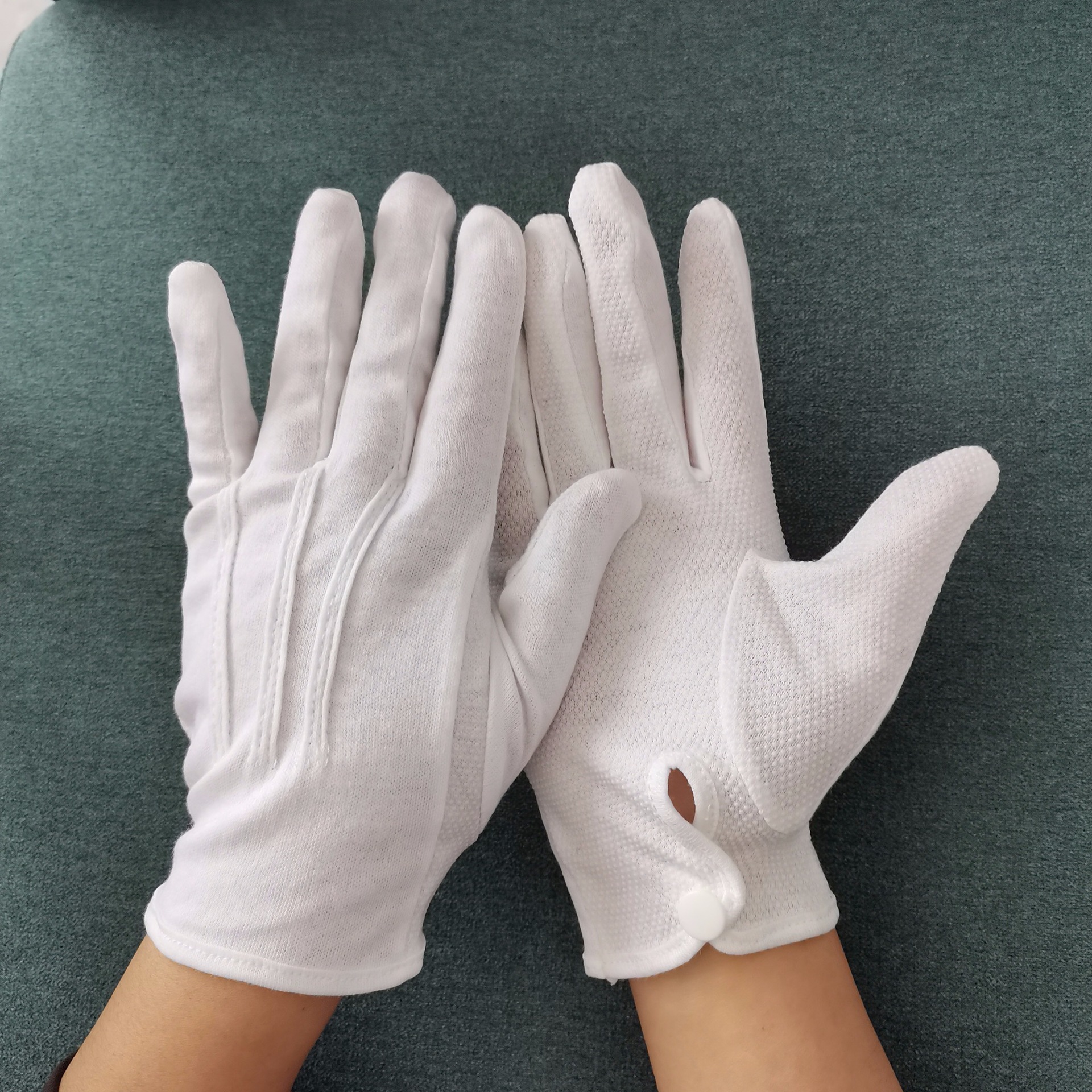 定制纯棉三筋点塑礼仪手套 白棉布点珠带扣手套 司机用劳保白手套