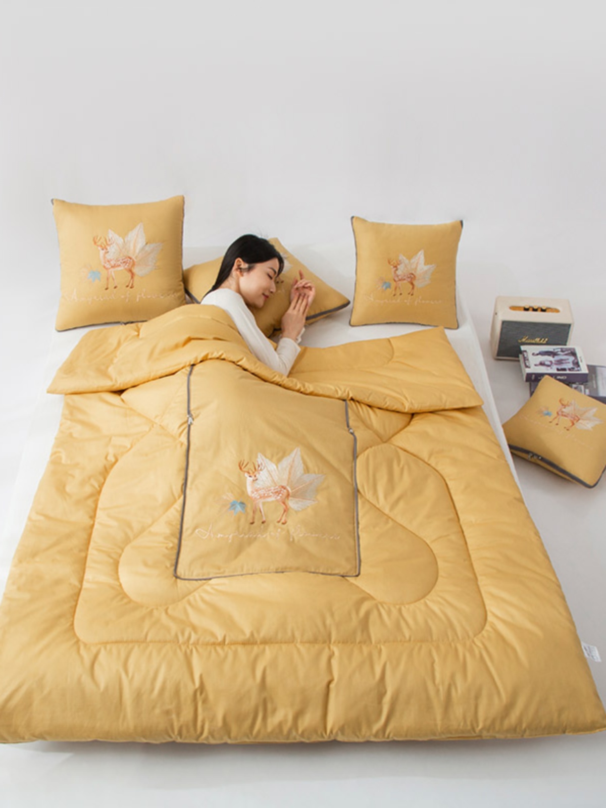 xf4o抱枕被子两用汽车折叠枕头被办公室午睡空调夏凉-阿里巴巴