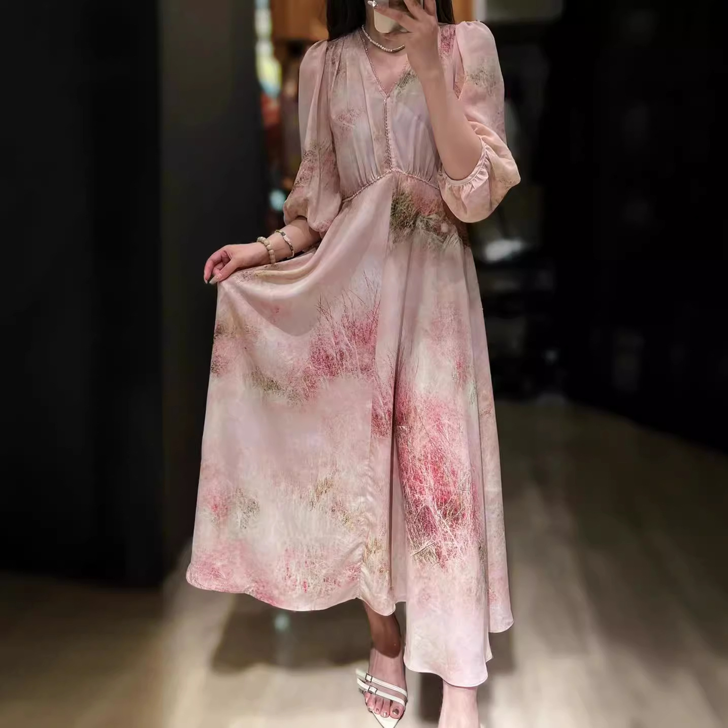 温柔气质粉色真丝长裙手缝钉珠v领中袖收腰飘逸大裙摆连衣裙夏季