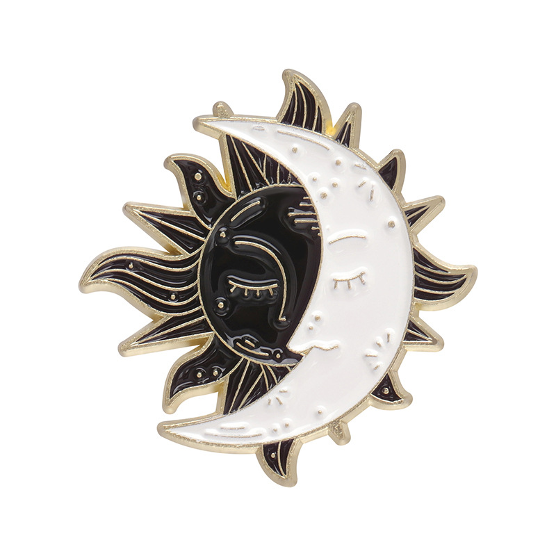 Black and White Lovers Brooch Moon and Sun Golden M Badge Clothing Remarks Bag Clasp Collar Pin