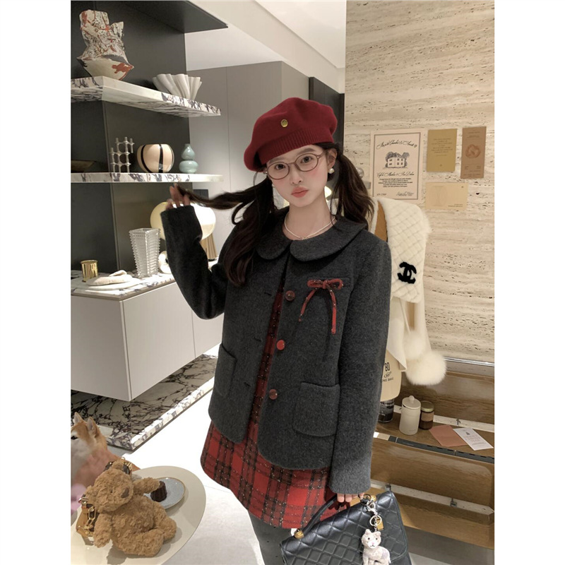 松莓布蕾/红色格子连衣裙+灰色西装外套冬季法式复古气质上衣套装