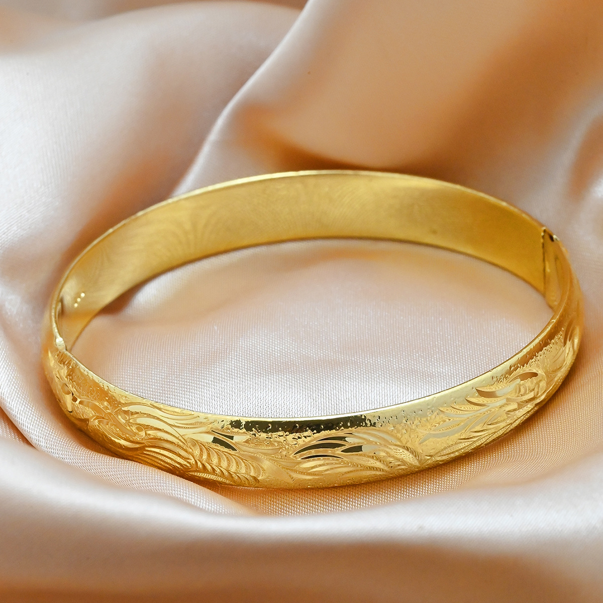 越南沙金首饰不掉色卡扣仿黄金龙凤手镯爆款镀金饰品货源批发