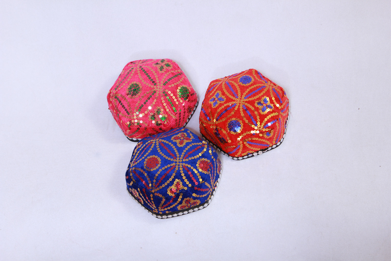 新疆舞蹈民族帽维族帽六角帽舞台演出帽子成人六角带辫小花帽男女