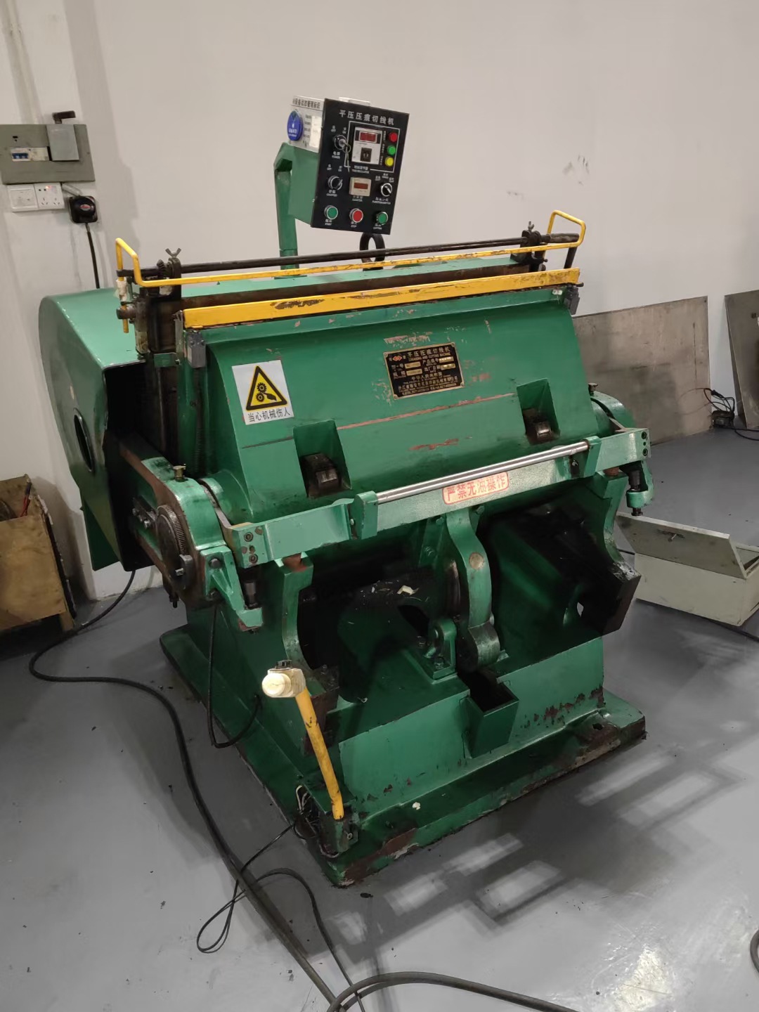 1100浙江啤机,供应二手啤机,平压压痕切线机