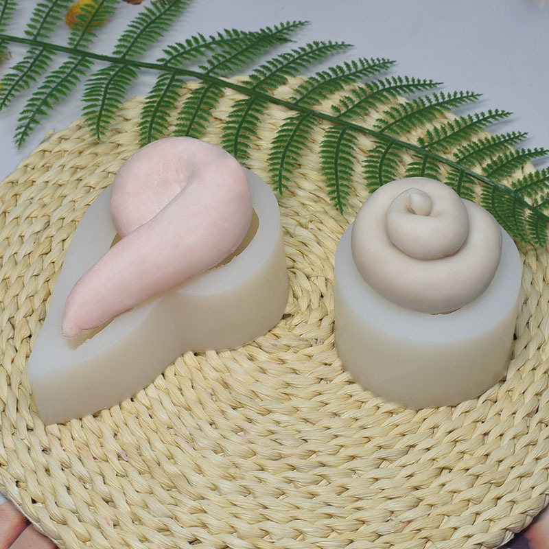 新款创意便便蜡烛模具 3d搞怪可爱大笑卡通大便仿真石膏硅胶磨具