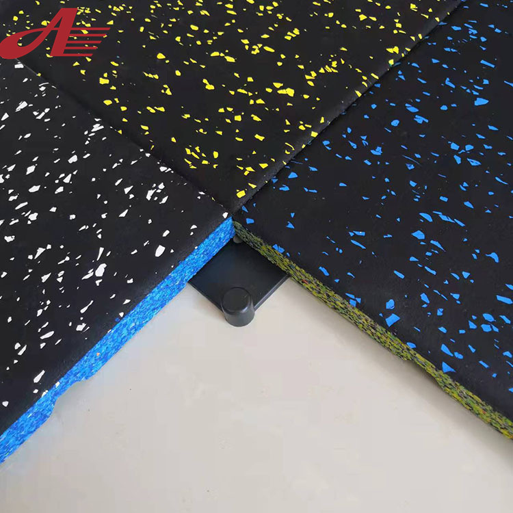 净味家用隔音地胶 健身房复合减震地垫 免胶安装卡扣发泡橡胶地垫