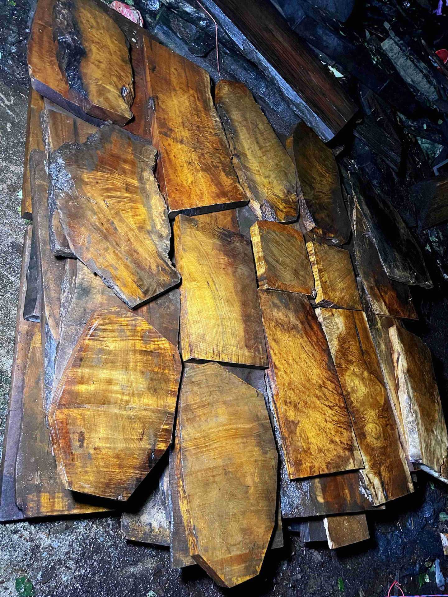 金丝楠木家具板材缅甸黄心楠木茶盘料大板料水波纹工艺品盒子原料