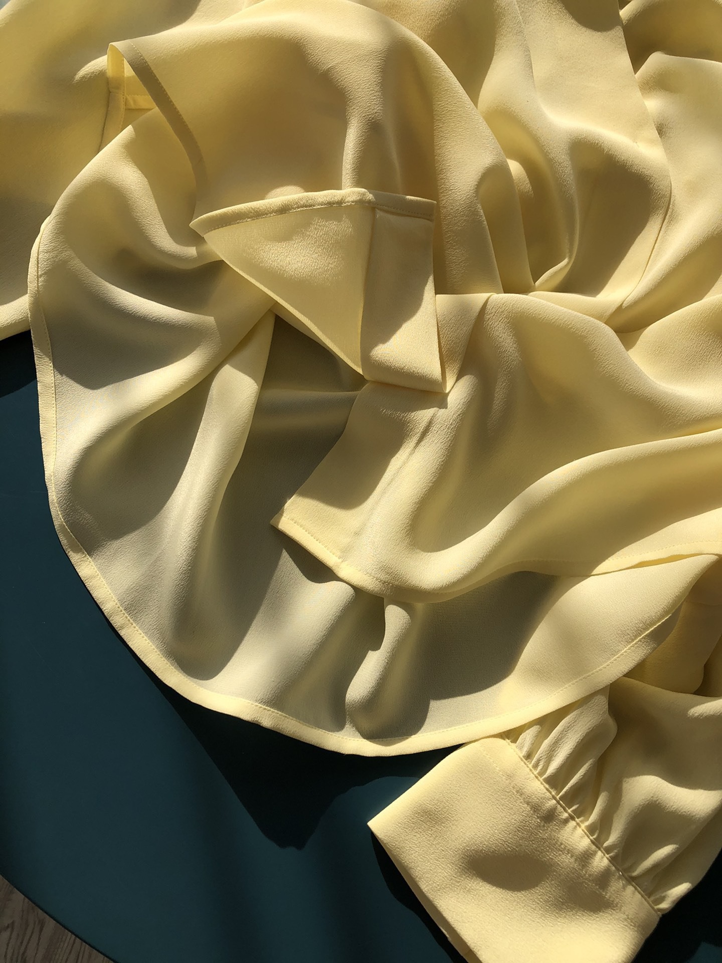 21早春新款 浪漫简约飘逸 圆领系带 软糯重砂洗真丝双绉长袖衬衫