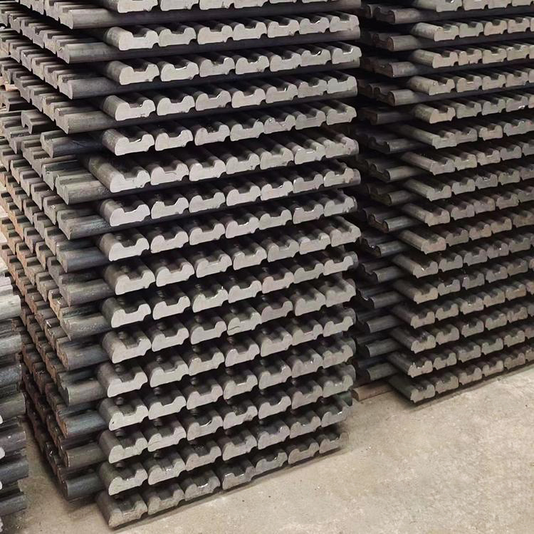 河北邯郸焊接式压板工矿铁路配件压板夹板鱼尾板行车轨道连接板