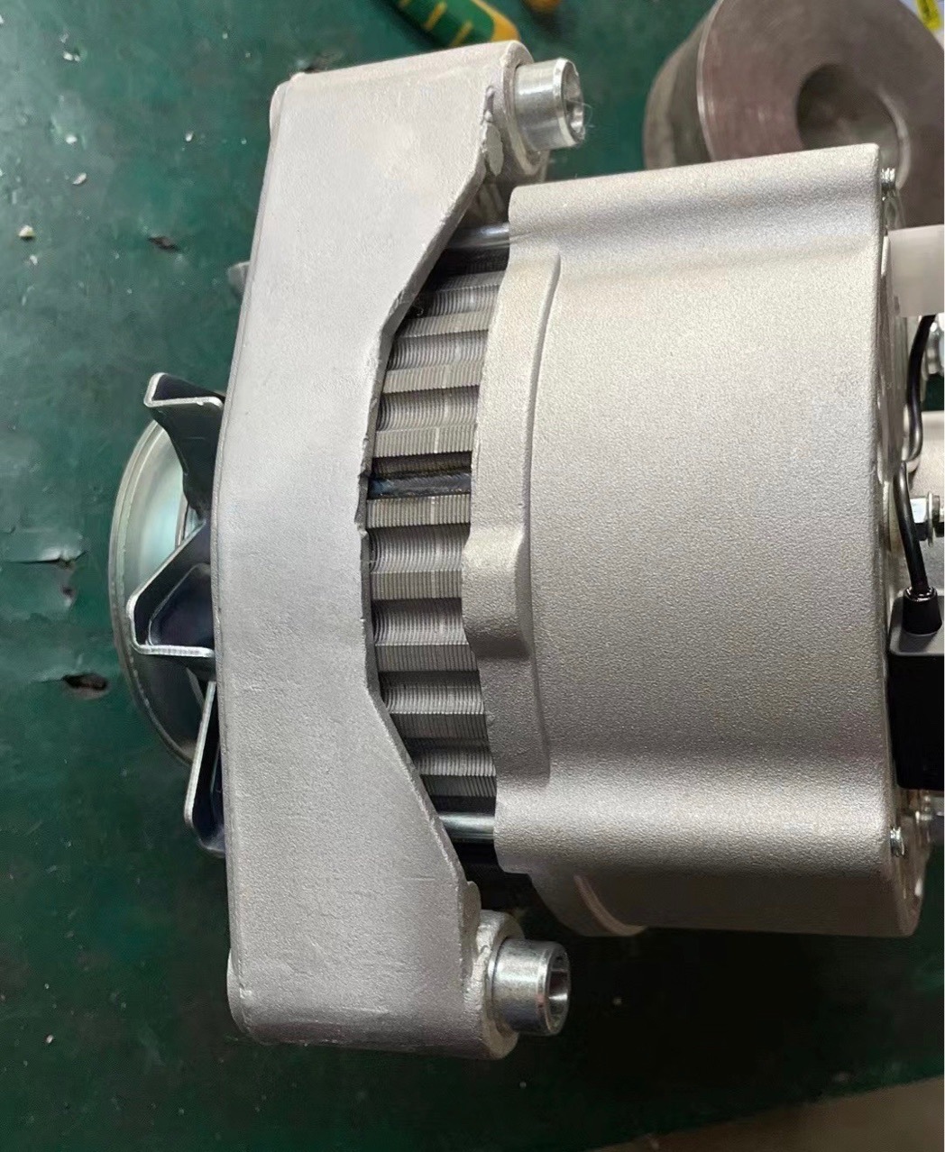 deutz道依茨01183842发电机01183624发电机林德叉车发电机12v