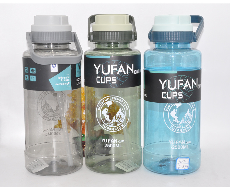 New 3000ml Large Capacity Travel Large Bottle Outdoor Portable Sports Workers Sports Bottle Plastic Water Cup