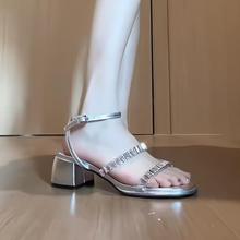 绝美银色凉鞋女款2024新款夏季外穿高级感仙女风法式高跟鞋女鞋子
