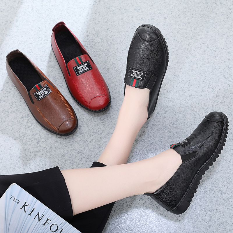 Middle-Aged and Elderly Mom Shoes Women's Shoes Spring Foreign Trade New Leather Flat Old Beijing Cloth Shoes Breathable Work Shoes Pumps