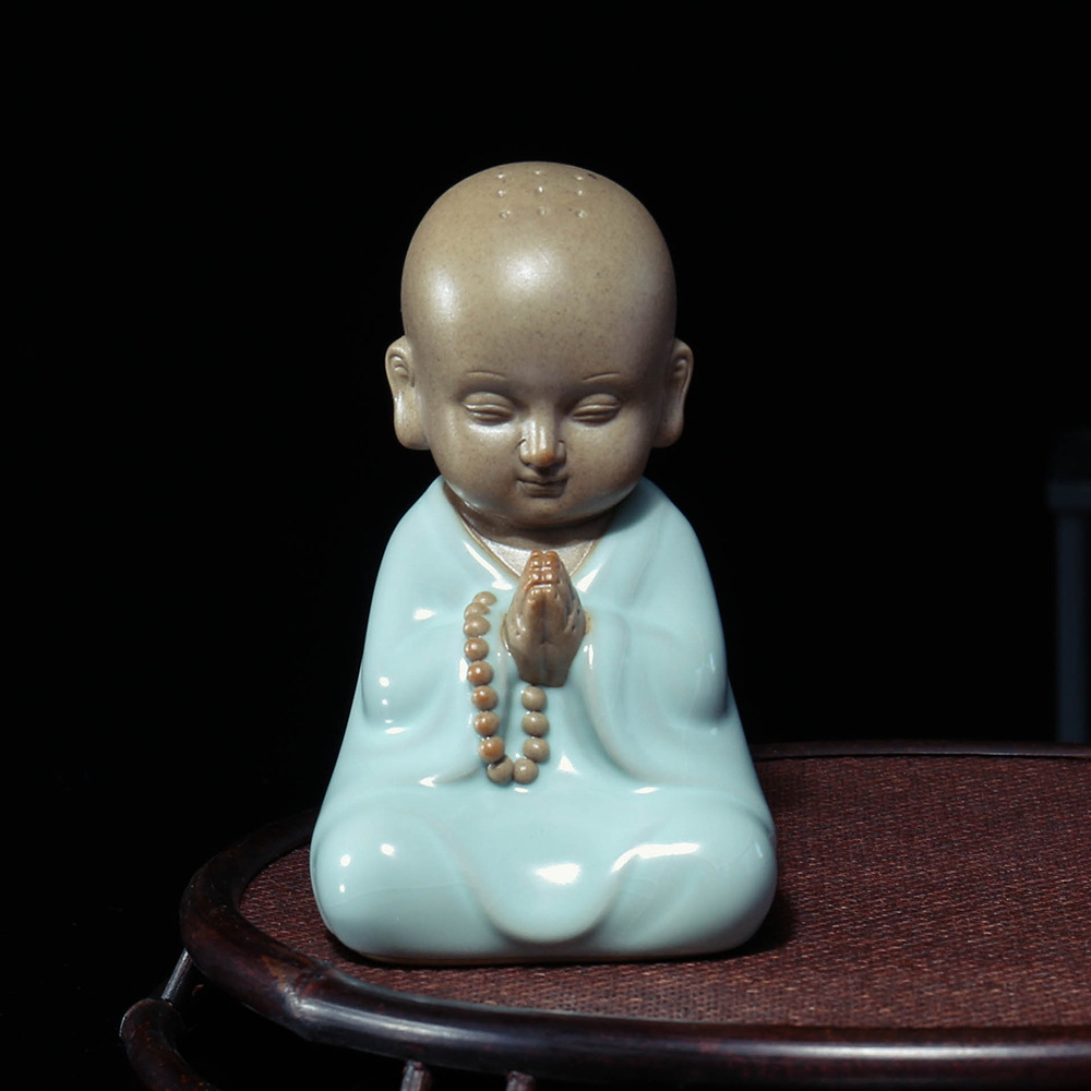 汝窑陶瓷茶宠摆件可养开片禅意小和尚创意人物小沙弥茶玩摆件小号