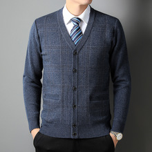 鄂尔多斯市产山羊绒衫男士秋冬季v领针织羊毛衫格子开衫毛衣外套