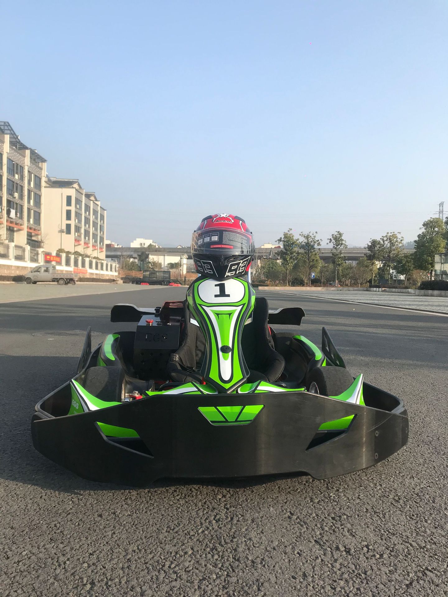 厂家直供竞技型成人单双人电动卡丁车场地赛道漂移越野车沙滩车
