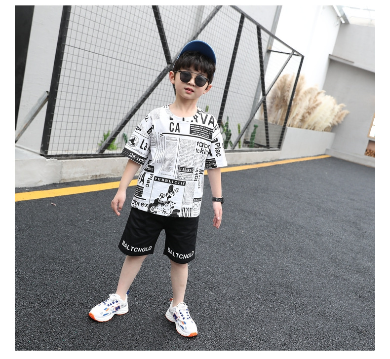 男童报纸短袖夏装套装2022夏季新款男宝宝时尚个性两件套夏装儿童