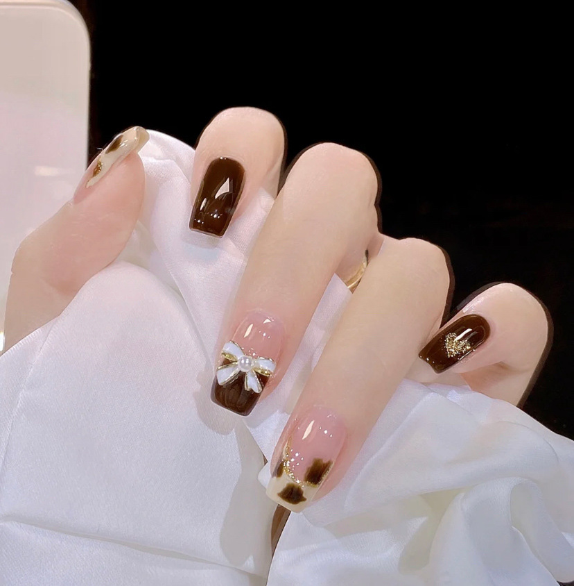 251-新款网红钻饰品美甲小香风蝴蝶结穿戴甲甲片颗拆卸成品假指甲