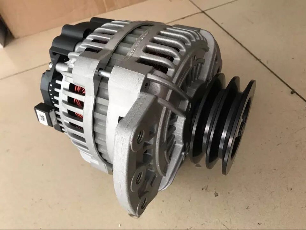 佩特来avi168w3118发电机avi168w3120发电机大巴校车客车发电机