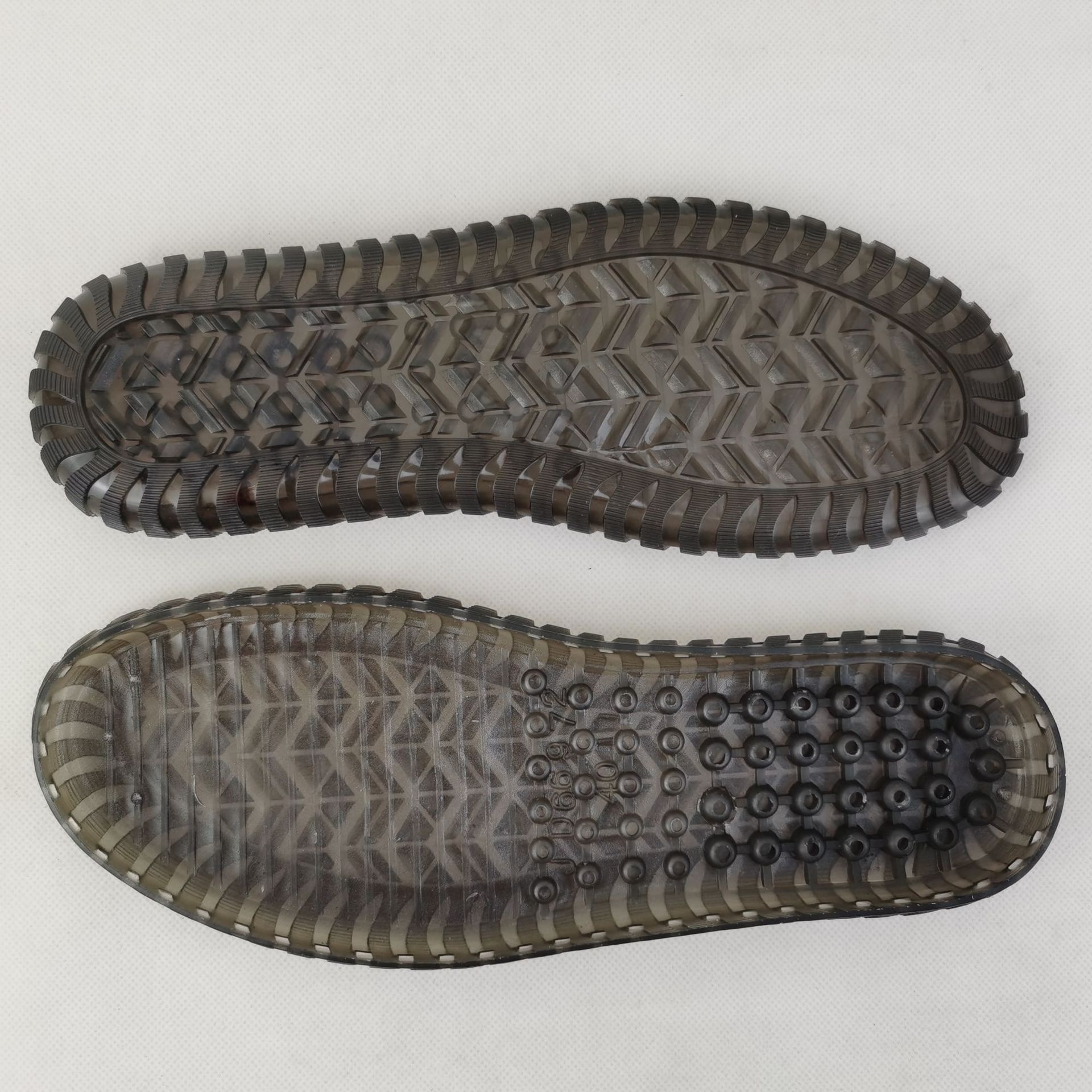 厂家定制供应透明果冻鞋底大底男女休闲运动鞋pvc鞋底