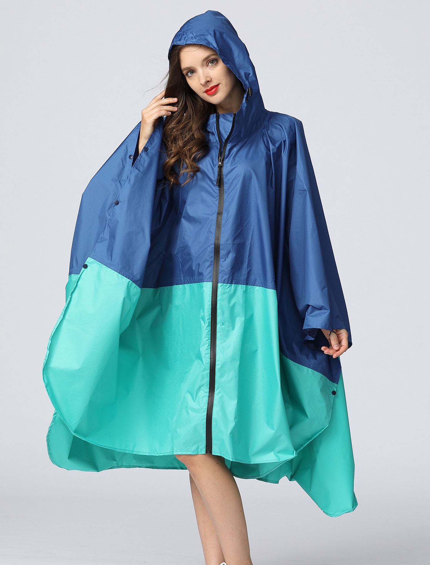 日韩时尚轻薄雨披防水拉链斗篷雨衣男女户外骑行成人披风定制外贸