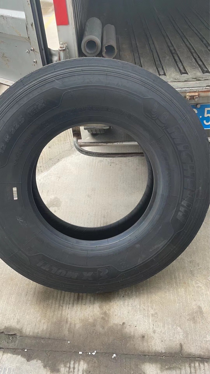米其林汽车载重轮胎12r22.5 真空胎 防偏磨 加厚 防侧面啤酒肚