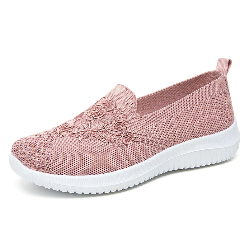 Women's Shoes 2023 Spring New Old Beijing Cloth Shoes Embroidered Mom Shoes Low-Cut Slip-on Women's Shoes Cross-Border Factory