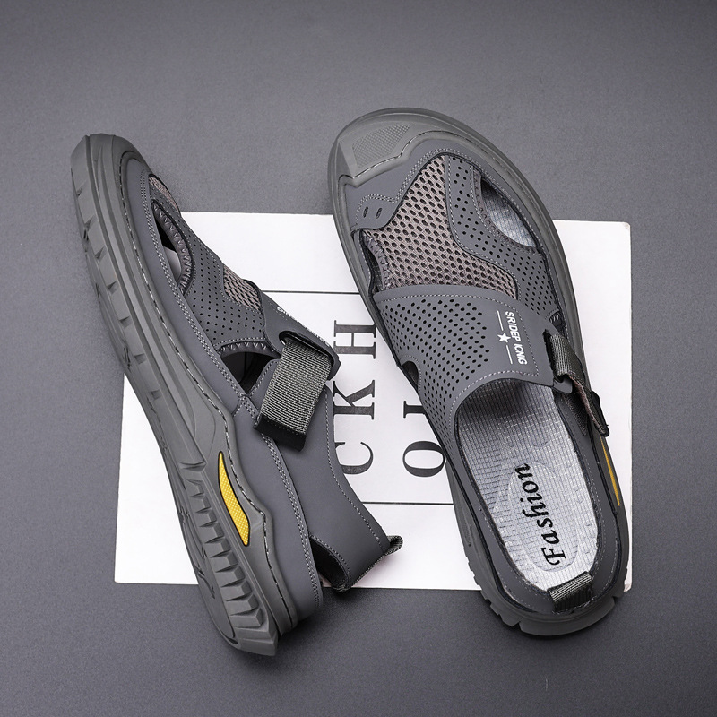 Men's Shoes 2023 Summer New Hollow Breathable Driving Dad Soft Bottom Casual Hole Closed Toe Slip-on Sandals Men