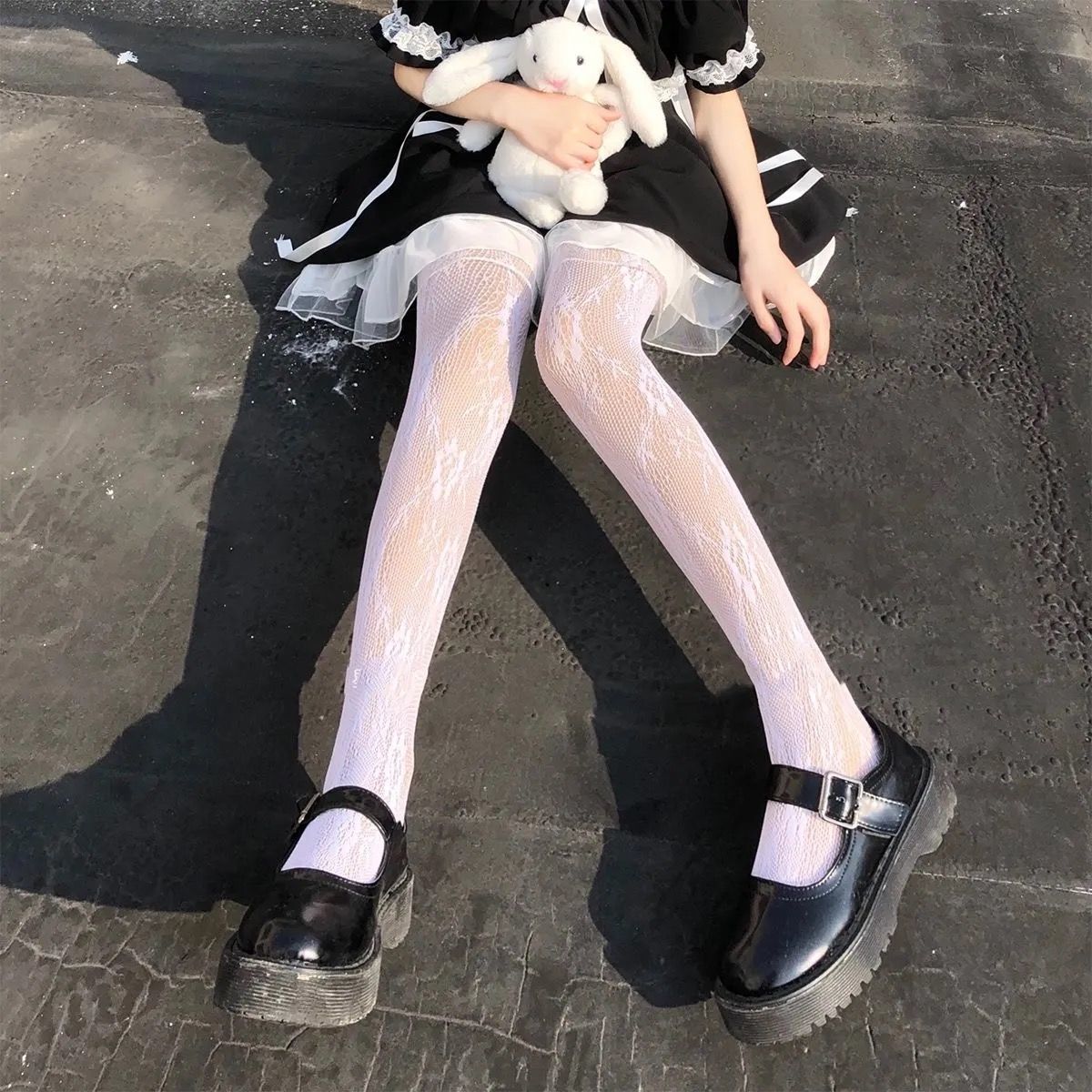 花藤-白色,玫瑰花-白色,玫瑰花-黑色,菱形网袜-黑品牌洛丽塔是否进口