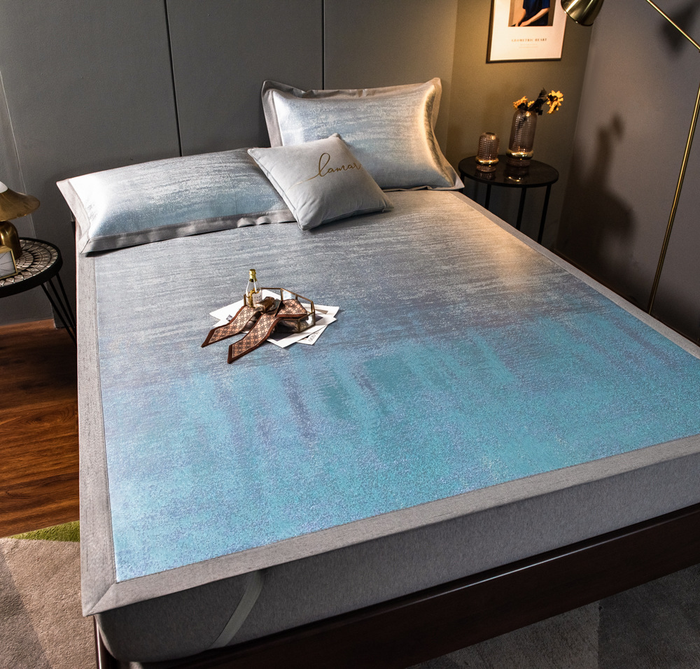 夏季冰丝凉席三件套可水洗可折叠1.8m床高端轻奢提花冰丝空调席子