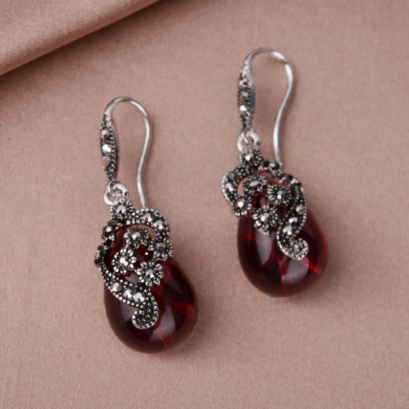 新款韩版气质复古绿玉髓石榴石耳坠女仿泰银水滴形耳环耳饰品批发