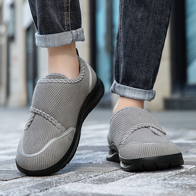 男士宽头保暖休闲跑鞋青年外穿冬季棉鞋加宽加肥宽楦短毛绒雪地鞋