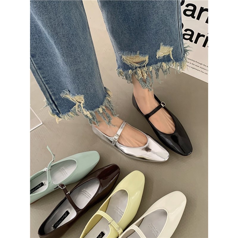 法式温柔平底玛丽珍鞋女2022秋季新款方头银色单鞋软底网红奶奶鞋